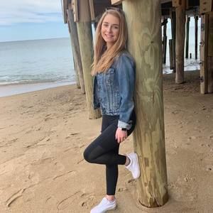 Meet your Posher, Olivia